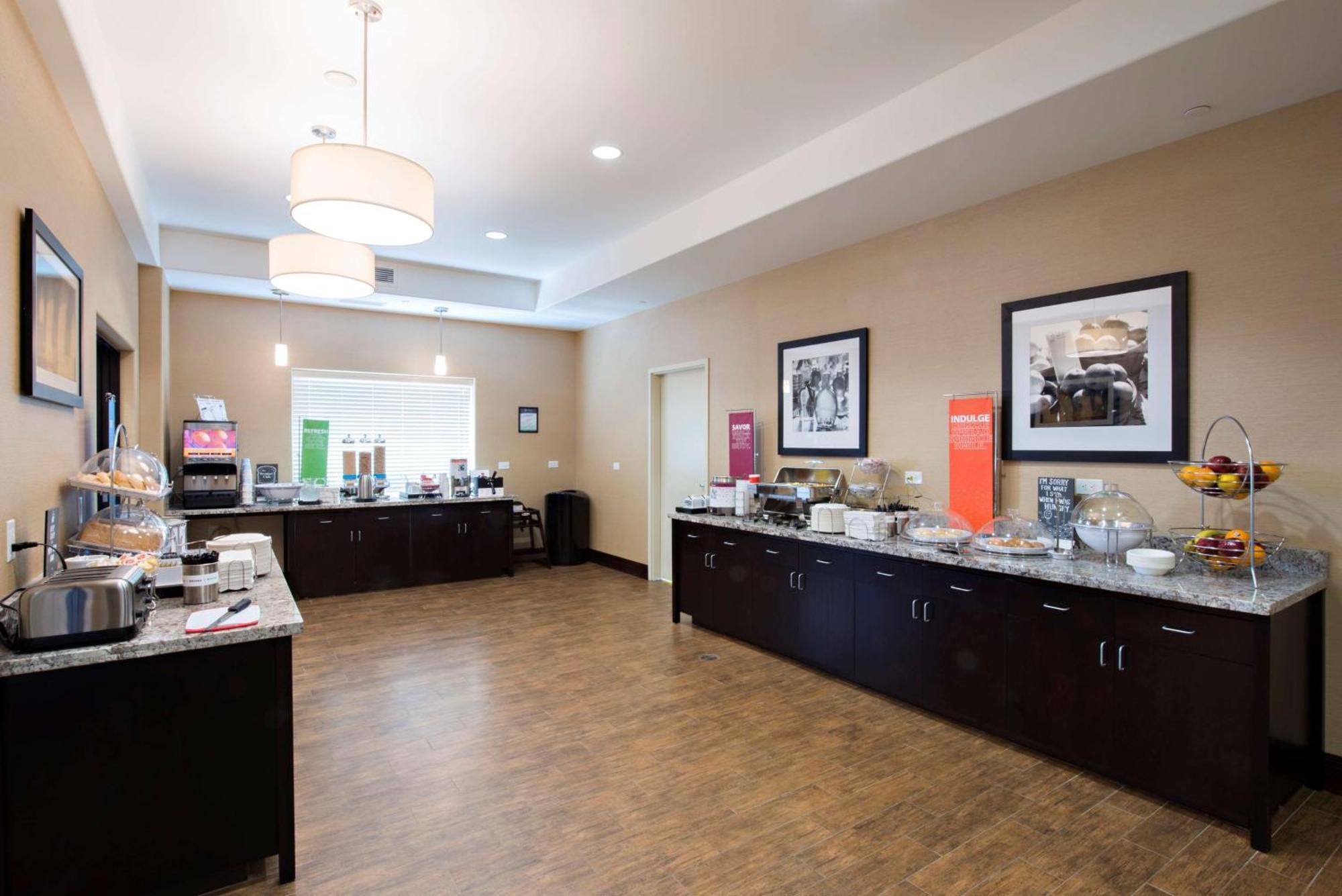 Hampton Inn Saskatoon South Eksteriør billede